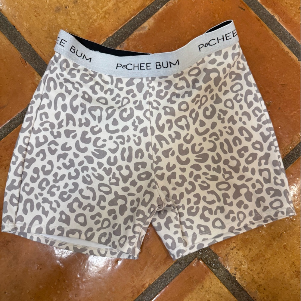Pachee Bum Women's Athletic Shorts - Cream Leopard Print